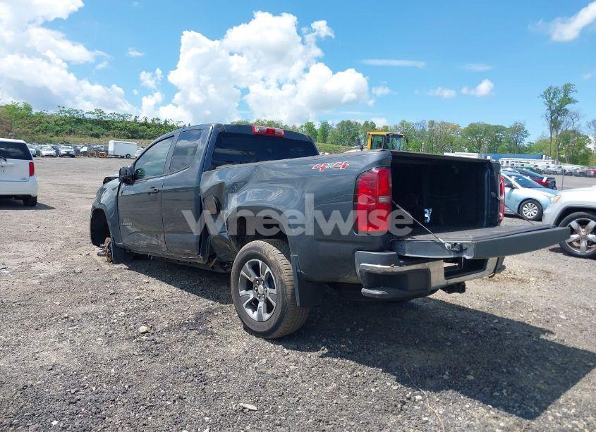 Photo 3 of 2016 Chevrolet Colorado WT (VIN 1GCHTBE37G1387420)