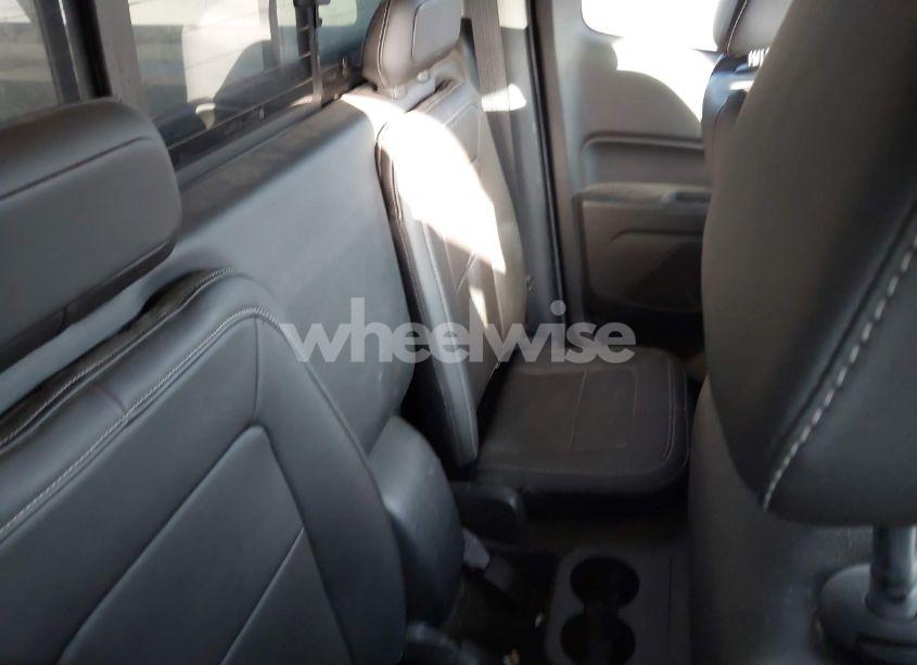 Photo 8 of 2015 Chevrolet Colorado LT (VIN 1GCHTBE39F1234732)