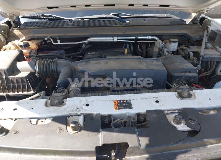 Photo 10 of 2018 Chevrolet Colorado WT (VIN 1GCHTBEA0J1290405)