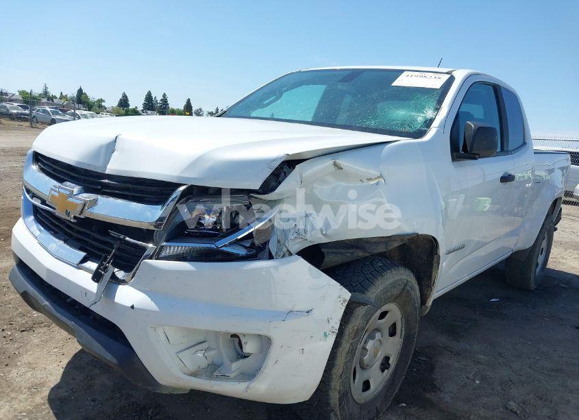 Photo 6 of 2018 Chevrolet Colorado WT (VIN 1GCHTBEA0J1290405)