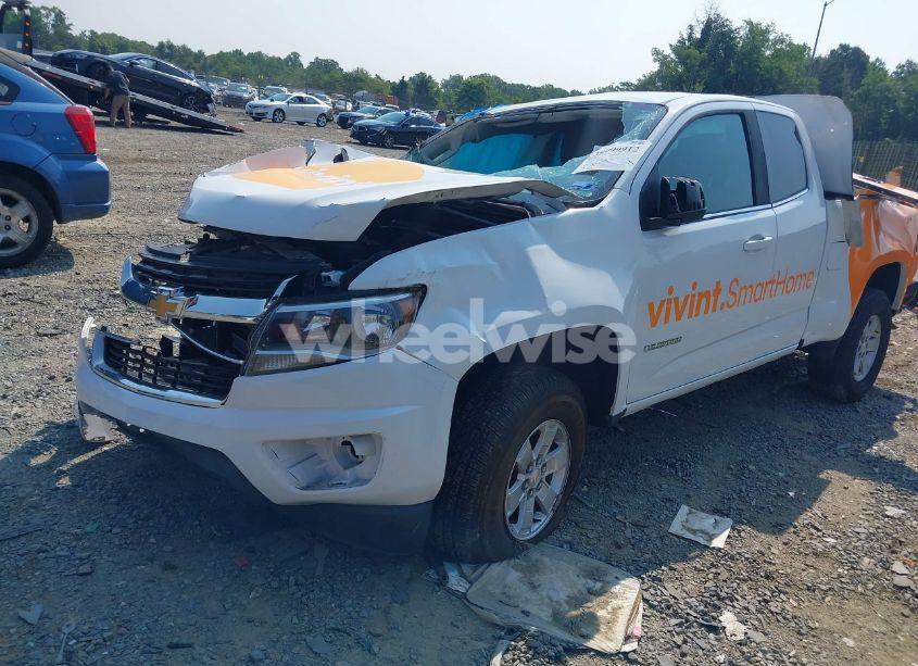 Photo 2 of 2017 Chevrolet Colorado WT (VIN 1GCHTBEA1H1317895)