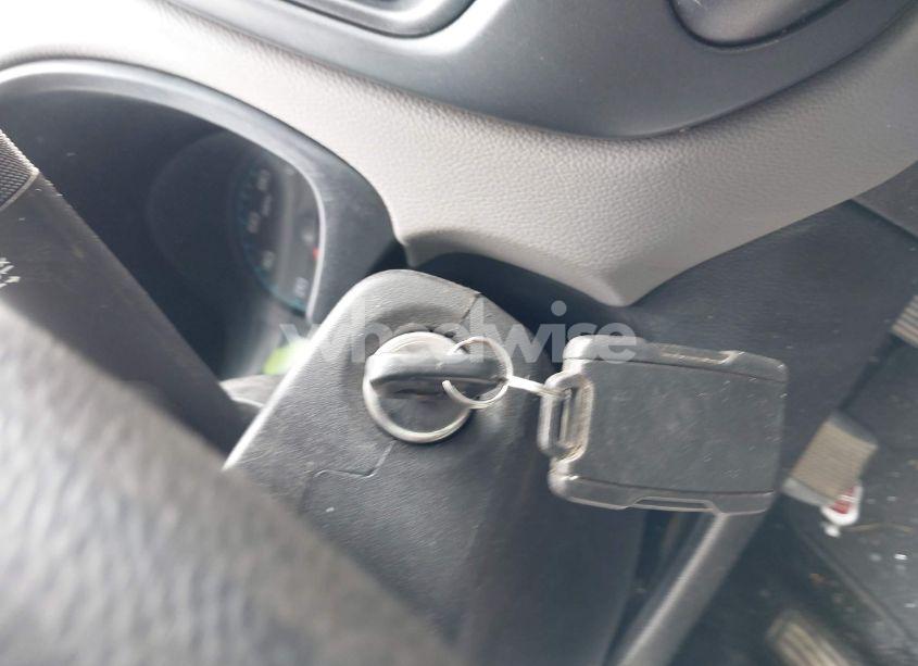 Photo 11 of 2018 Chevrolet Colorado WT (VIN 1GCHTBEA2J1152073)