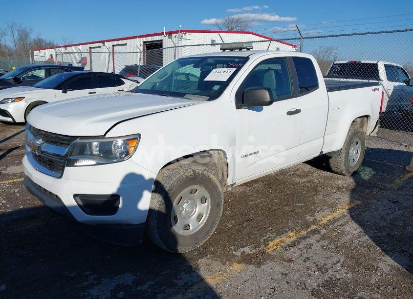 Photo 2 of 2019 Chevrolet Colorado WT (VIN 1GCHTBEA3K1233097)