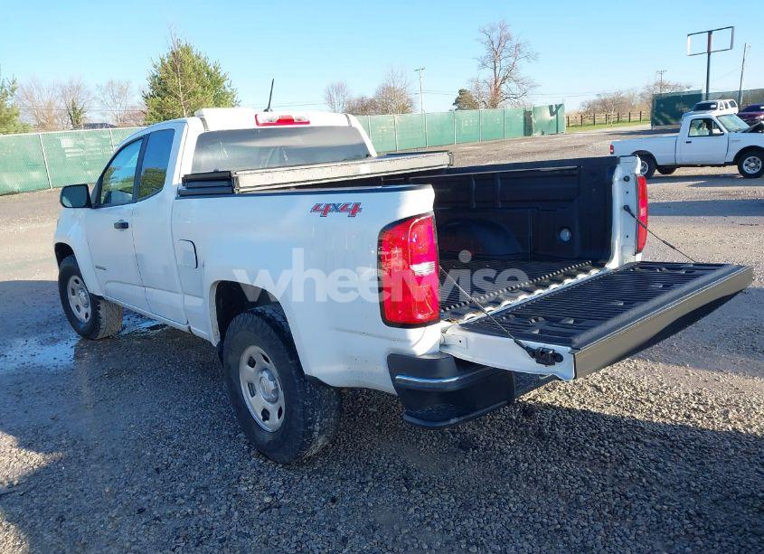 Photo 3 of 2019 Chevrolet Colorado WT (VIN 1GCHTBEA4K1219239)