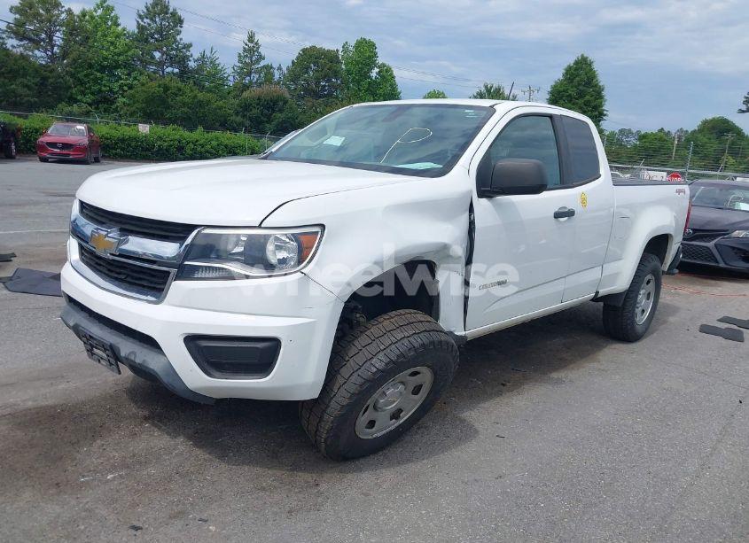 Photo 2 of 2019 Chevrolet Colorado WT (VIN 1GCHTBEA5K1221307)