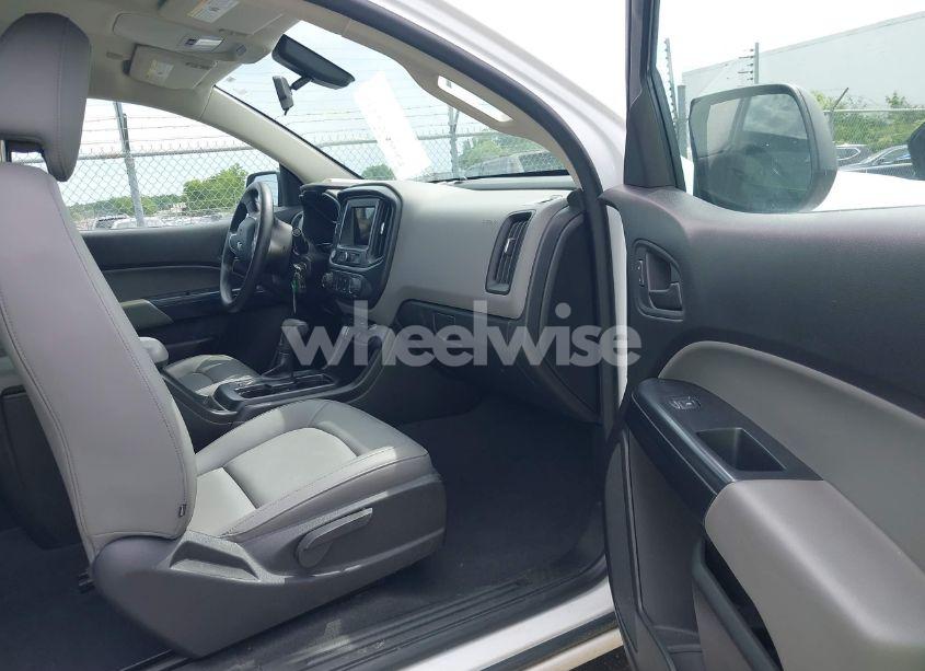 Photo 5 of 2019 Chevrolet Colorado WT (VIN 1GCHTBEA5K1221307)