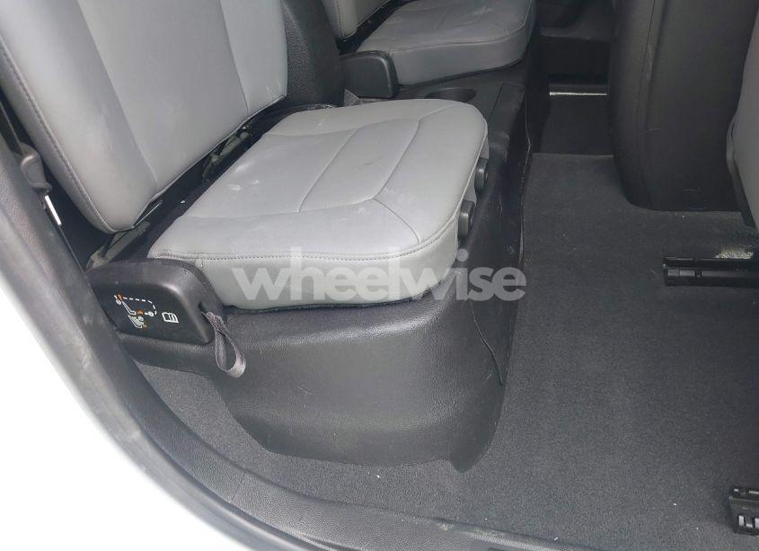 Photo 8 of 2019 Chevrolet Colorado WT (VIN 1GCHTBEA5K1221307)