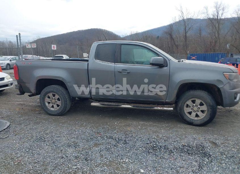 Photo 13 of 2018 Chevrolet Colorado WT (VIN 1GCHTBEA6J1294426)