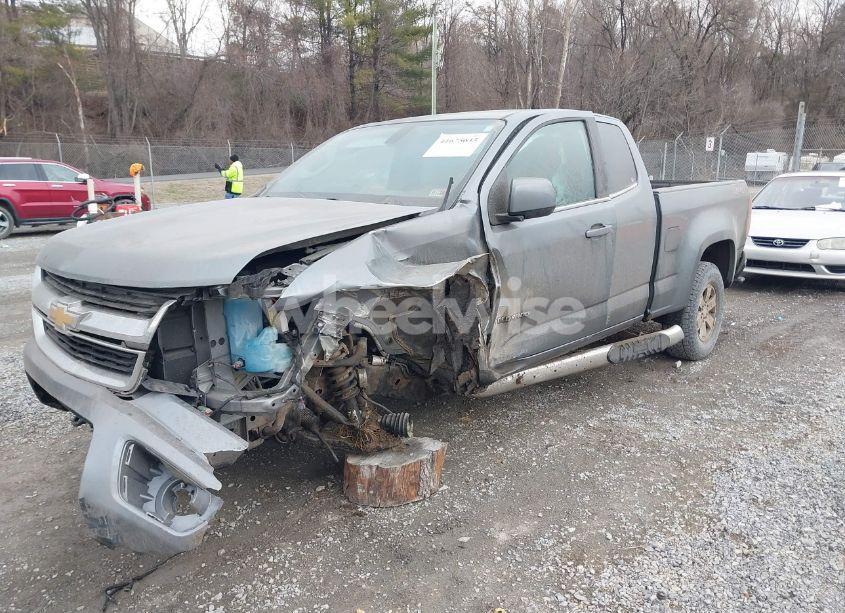 Photo 2 of 2018 Chevrolet Colorado WT (VIN 1GCHTBEA6J1294426)