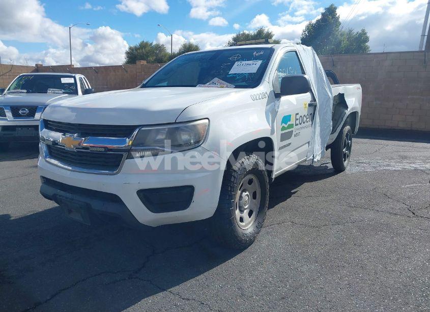 Photo 2 of 2019 Chevrolet Colorado WT (VIN 1GCHTBEA8K1221799)