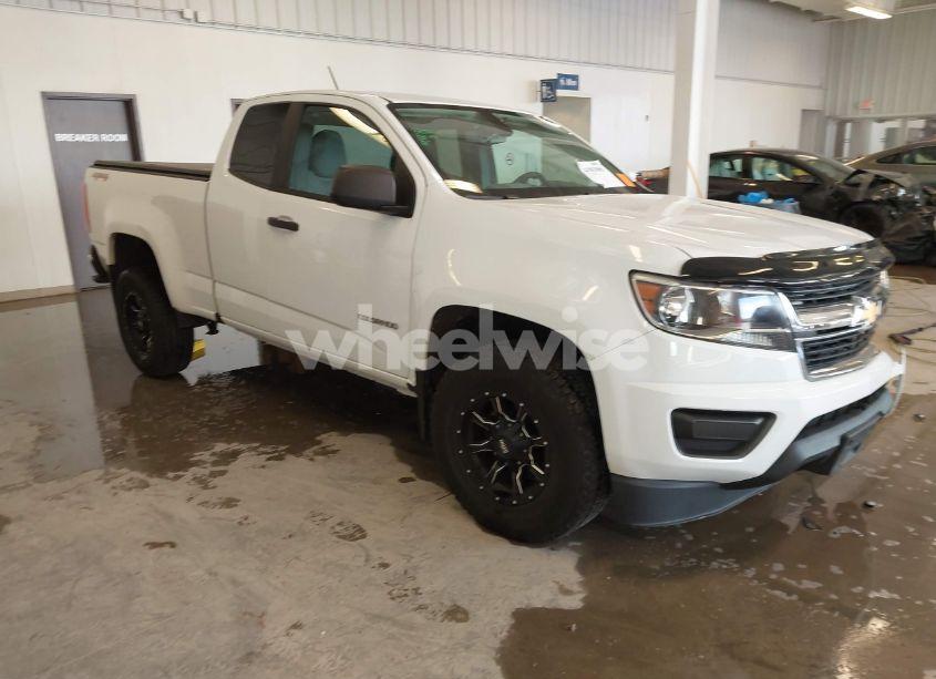 2018 Chevrolet Colorado WT (VIN 1GCHTBEN0J1179548) main photo