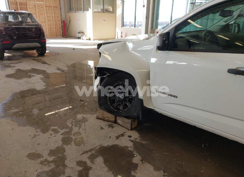 Photo 19 of 2018 Chevrolet Colorado WT (VIN 1GCHTBEN0J1179548)