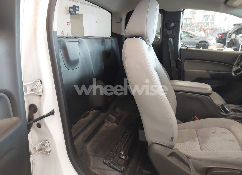 Photo 8 of 2018 Chevrolet Colorado WT (VIN 1GCHTBEN0J1179548)