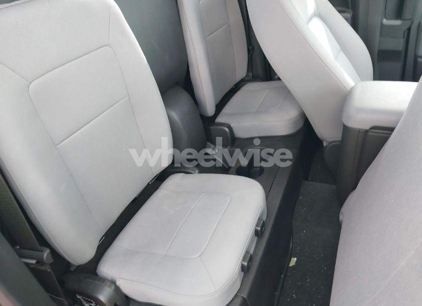 Photo 8 of 2018 Chevrolet Colorado WT (VIN 1GCHTBEN0J1221202)