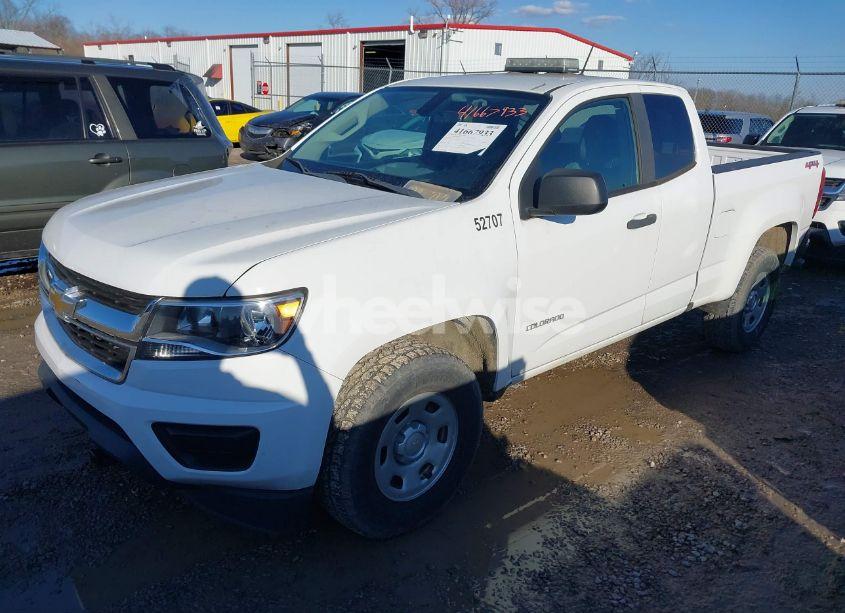 Photo 2 of 2019 Chevrolet Colorado WT (VIN 1GCHTBEN0K1152707)