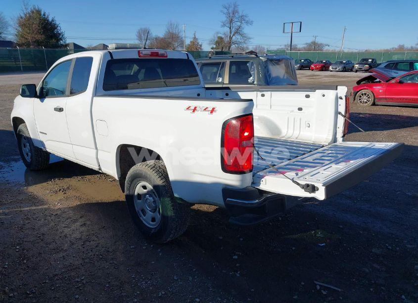 Photo 3 of 2019 Chevrolet Colorado WT (VIN 1GCHTBEN0K1152707)