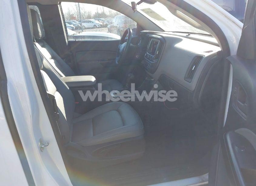 Photo 5 of 2019 Chevrolet Colorado WT (VIN 1GCHTBEN0K1152707)