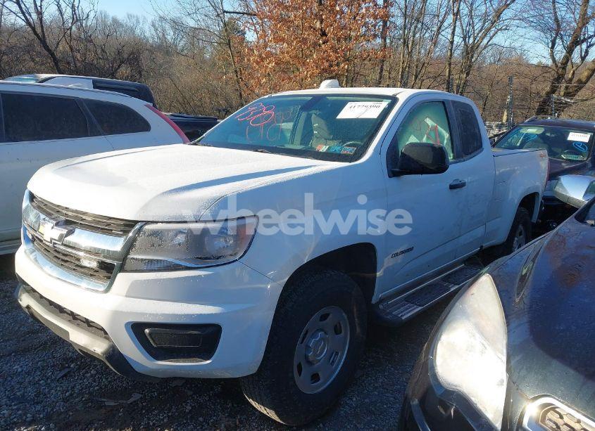 Photo 2 of 2019 Chevrolet Colorado WT (VIN 1GCHTBEN2K1151283)