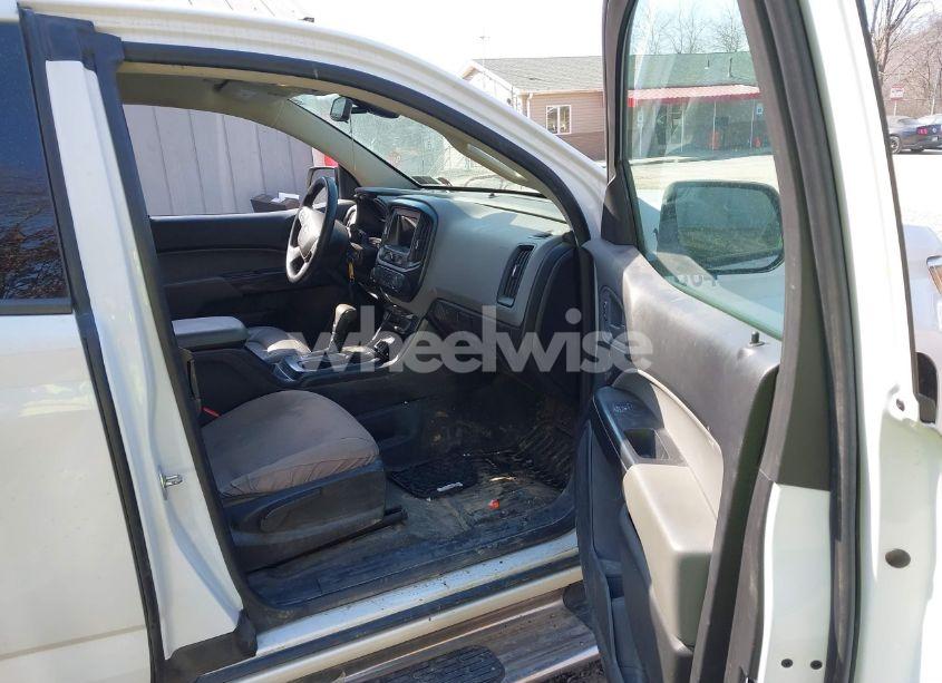 Photo 5 of 2019 Chevrolet Colorado WT (VIN 1GCHTBEN2K1151283)