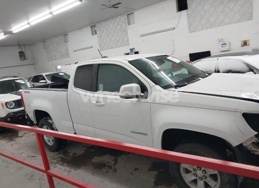 Photo 13 of 2017 Chevrolet Colorado WT (VIN 1GCHTBEN3H1309431)