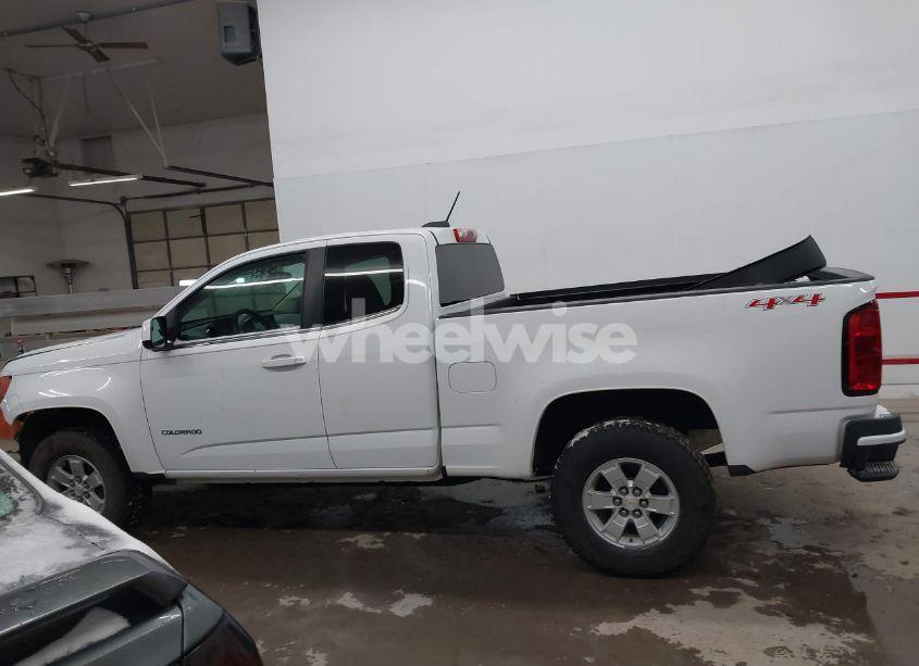 Photo 14 of 2017 Chevrolet Colorado WT (VIN 1GCHTBEN3H1309431)