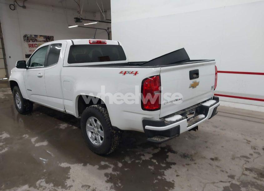 Photo 3 of 2017 Chevrolet Colorado WT (VIN 1GCHTBEN3H1309431)