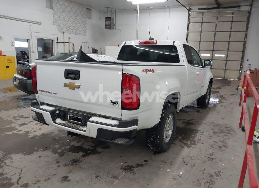 Photo 4 of 2017 Chevrolet Colorado WT (VIN 1GCHTBEN3H1309431)