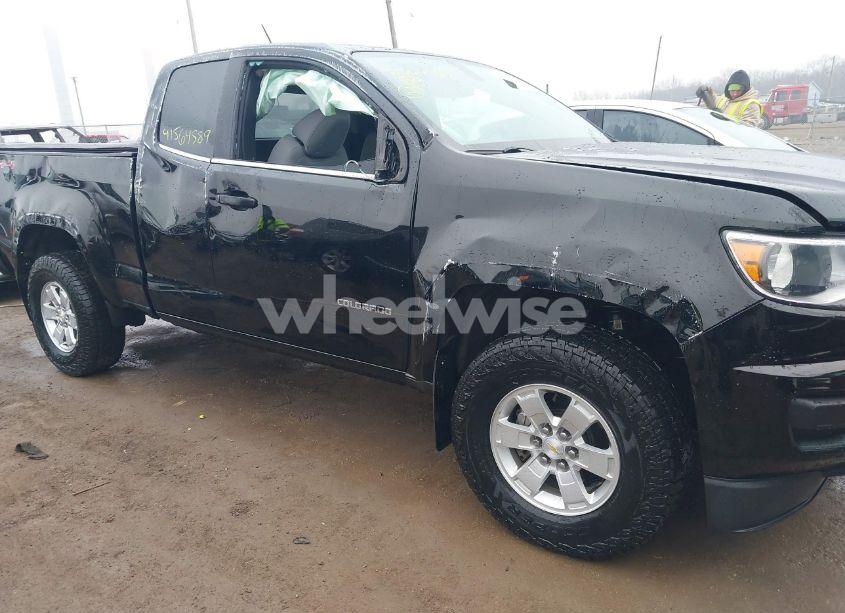 Photo 13 of 2019 Chevrolet Colorado WT (VIN 1GCHTBEN6K1136575)