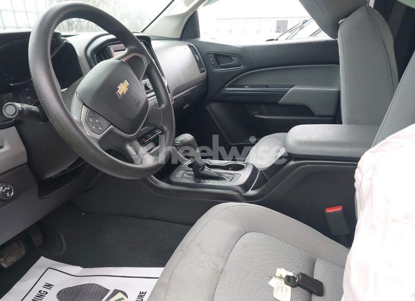 Photo 5 of 2019 Chevrolet Colorado WT (VIN 1GCHTBEN6K1136575)