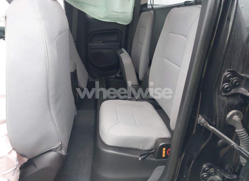 Photo 8 of 2019 Chevrolet Colorado WT (VIN 1GCHTBEN6K1136575)