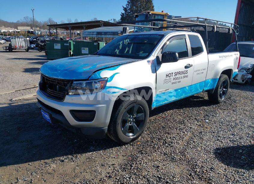 Photo 2 of 2019 Chevrolet Colorado WT (VIN 1GCHTBEN7K1113810)