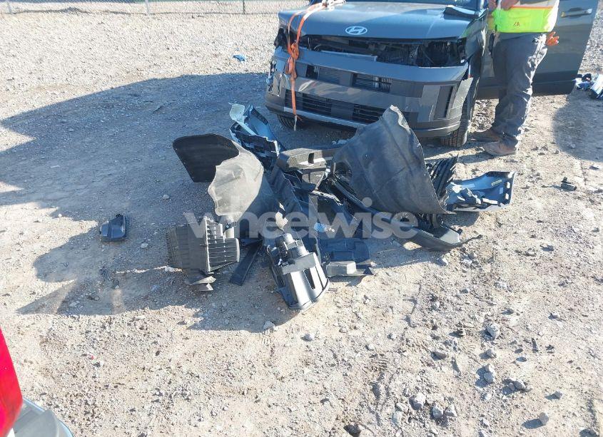 Photo 12 of 2019 Chevrolet Colorado WT (VIN 1GCHTBEN8K1339399)