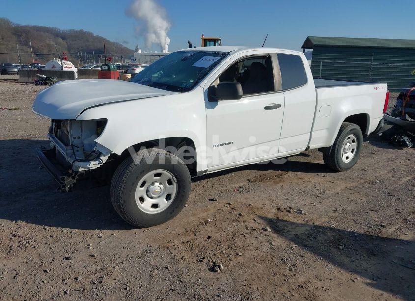 Photo 2 of 2019 Chevrolet Colorado WT (VIN 1GCHTBEN8K1339399)
