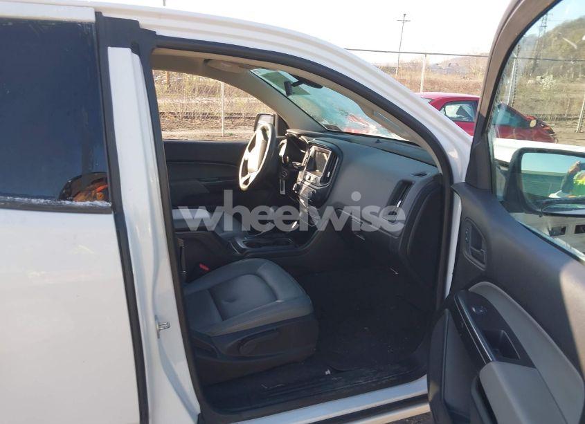 Photo 5 of 2019 Chevrolet Colorado WT (VIN 1GCHTBEN8K1339399)