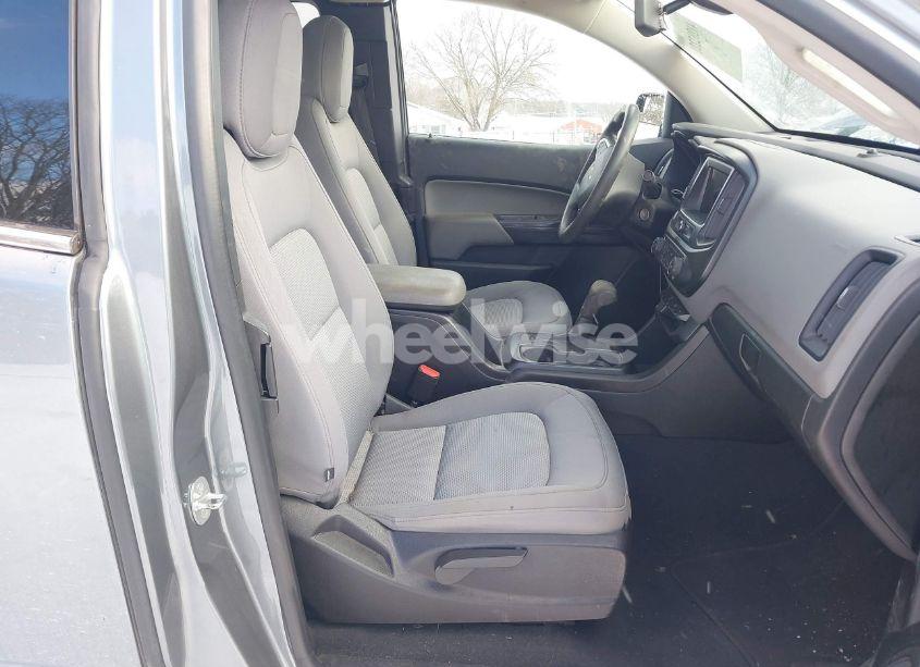 Photo 5 of 2019 Chevrolet Colorado WT (VIN 1GCHTBEN9K1175788)