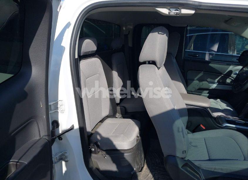 Photo 8 of 2016 Chevrolet Colorado LT (VIN 1GCHTCE31G1210397)