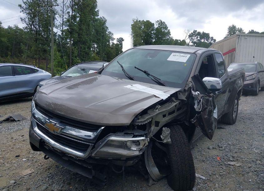 Photo 2 of 2016 Chevrolet Colorado LT (VIN 1GCHTCE31G1395647)