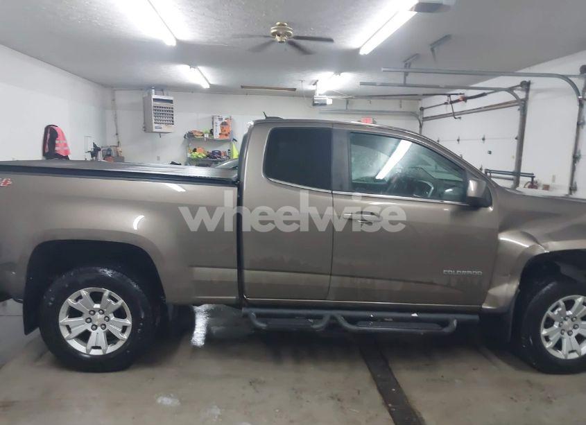 Photo 14 of 2016 Chevrolet Colorado LT (VIN 1GCHTCE35G1367432)