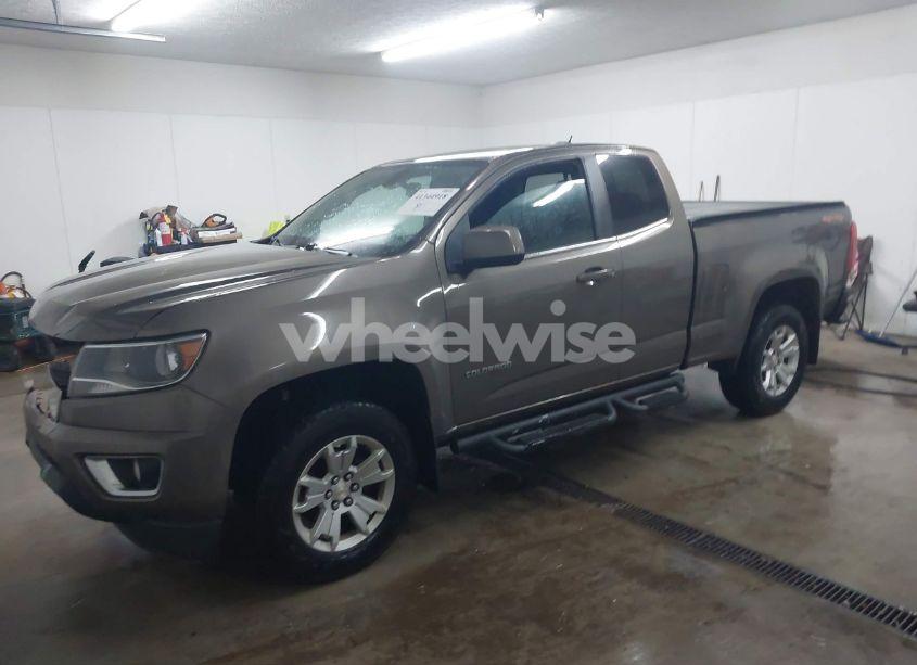 Photo 2 of 2016 Chevrolet Colorado LT (VIN 1GCHTCE35G1367432)