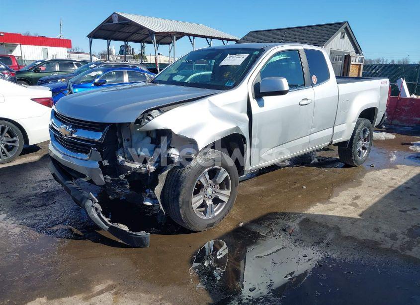 Photo 2 of 2016 Chevrolet Colorado LT (VIN 1GCHTCE37G1240181)