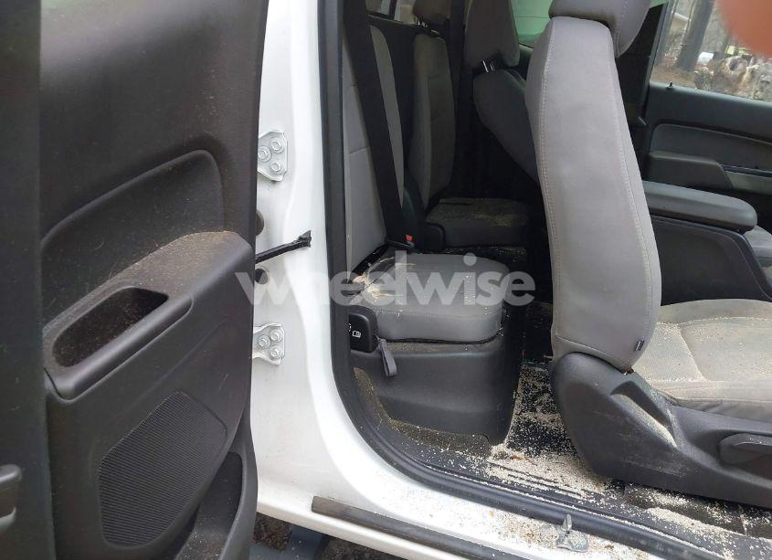 Photo 8 of 2016 Chevrolet Colorado LT (VIN 1GCHTCE38G1159335)