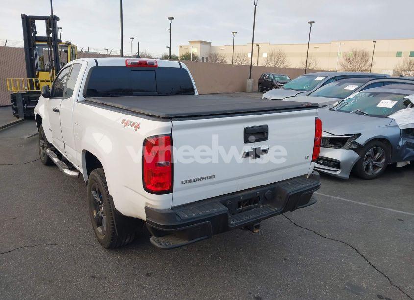 Photo 3 of 2016 Chevrolet Colorado LT (VIN 1GCHTCE3XG1327573)