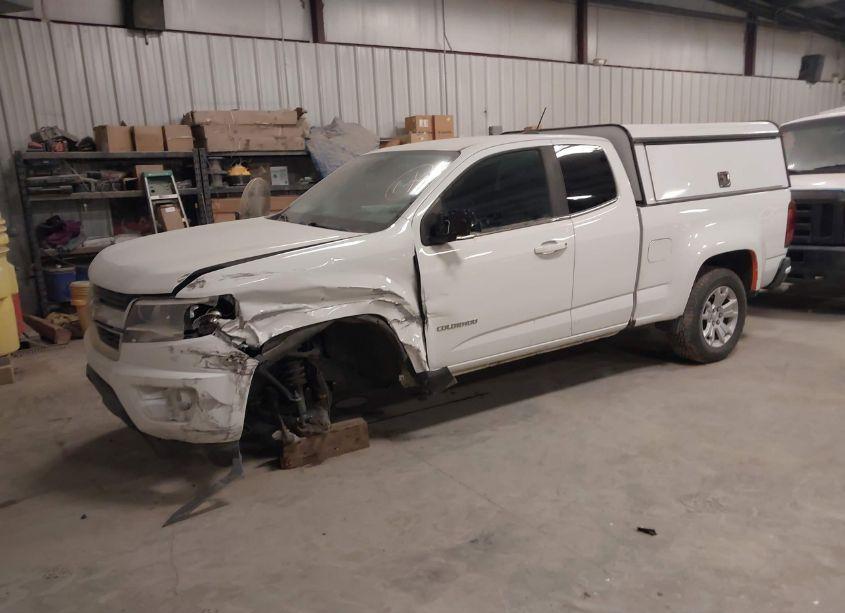 Photo 2 of 2019 Chevrolet Colorado LT (VIN 1GCHTCEA6K1339128)
