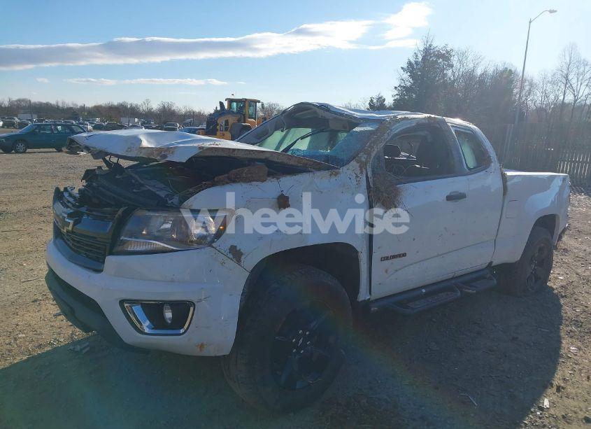 Photo 2 of 2018 Chevrolet Colorado LT (VIN 1GCHTCEA7J1114960)