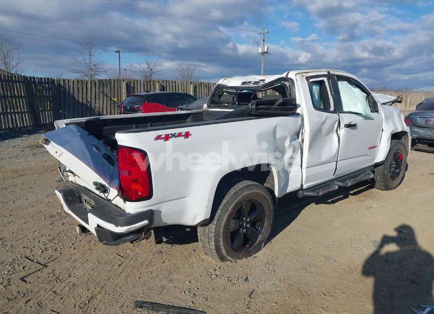 Photo 4 of 2018 Chevrolet Colorado LT (VIN 1GCHTCEA7J1114960)