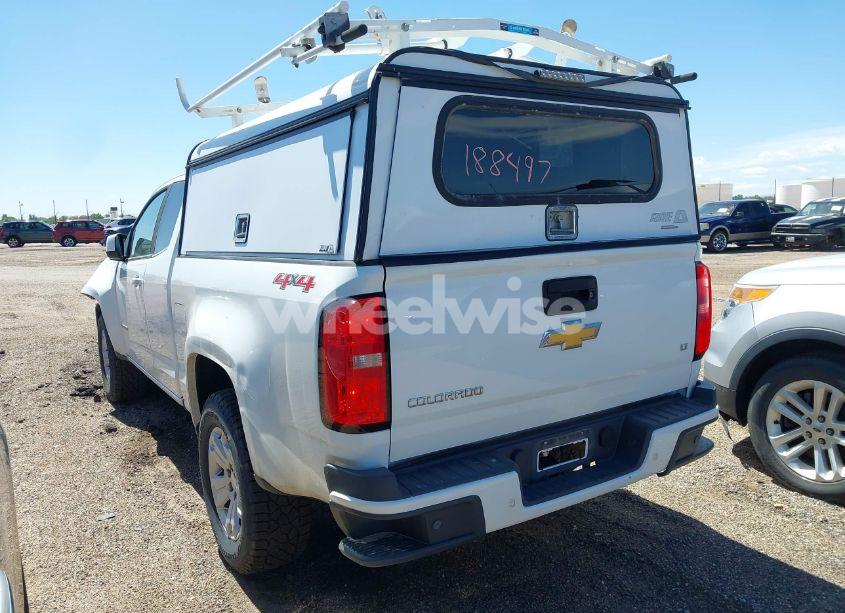 Photo 3 of 2019 Chevrolet Colorado LT (VIN 1GCHTCEA8K1124639)