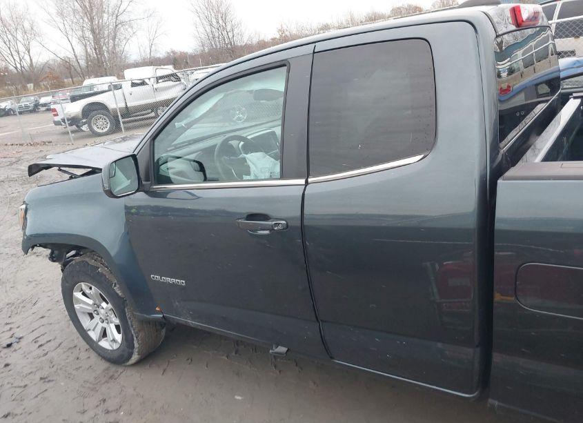 Photo 14 of 2019 Chevrolet Colorado LT (VIN 1GCHTCEAXK1222748)