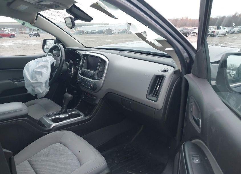 Photo 5 of 2019 Chevrolet Colorado LT (VIN 1GCHTCEAXK1222748)