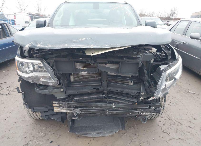 Photo 6 of 2019 Chevrolet Colorado LT (VIN 1GCHTCEAXK1222748)