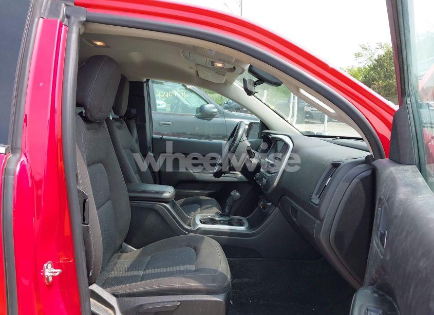 Photo 5 of 2018 Chevrolet Colorado LT (VIN 1GCHTCEN0J1137385)